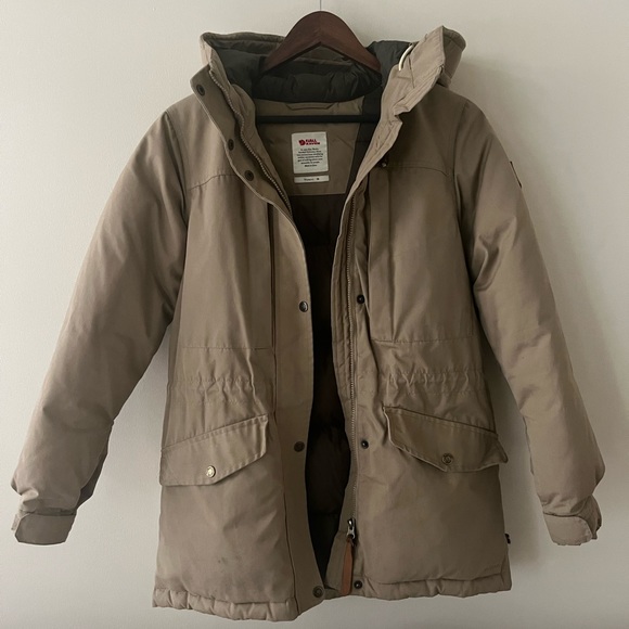 Mid-length Fjallraven Winter Parka in Great Condition Size M Khaki - Picture 2 of 7